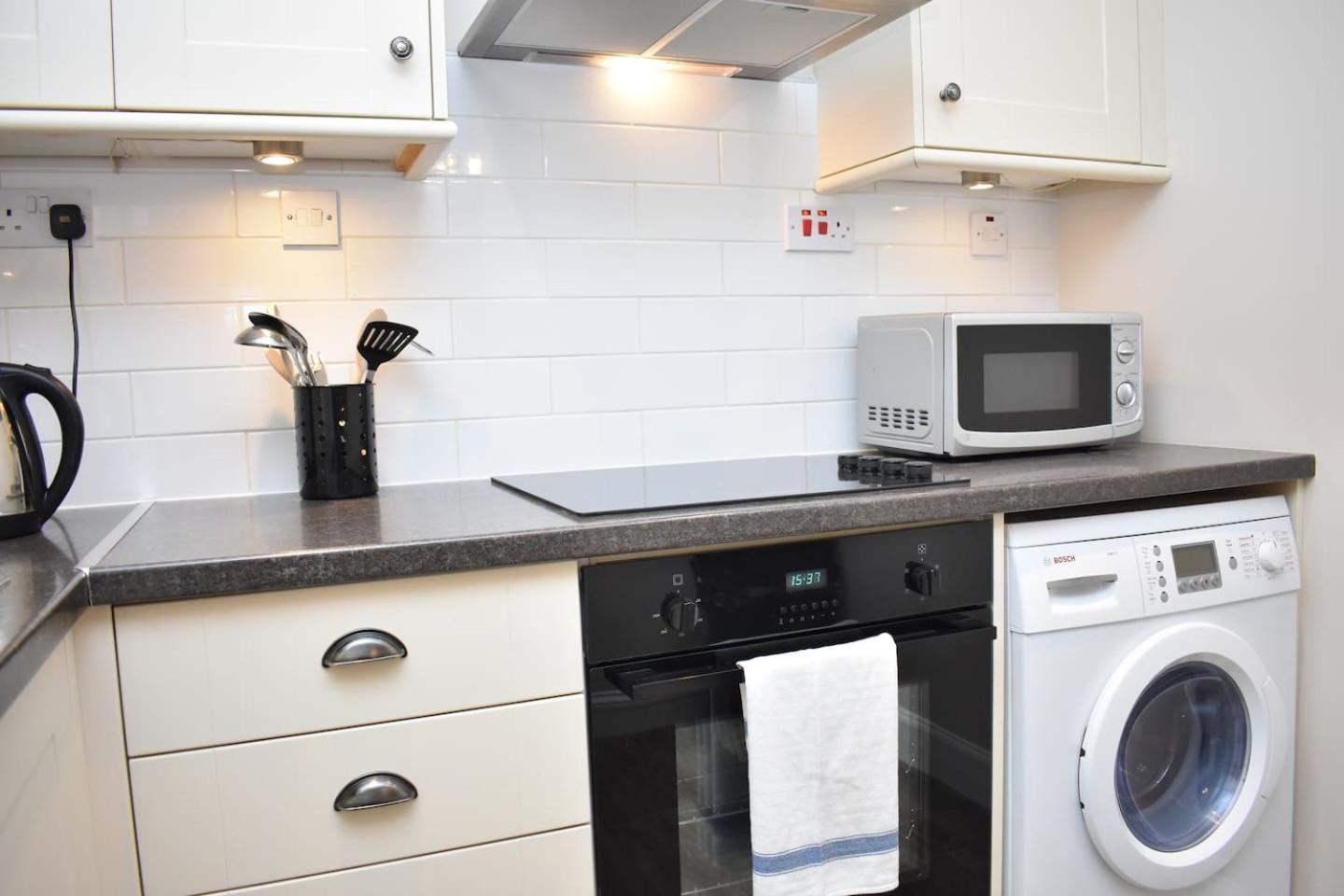West Port - 2Br In The Heart Of The Old Town Just Off The Grassmarket Edinburgh Dış mekan fotoğraf