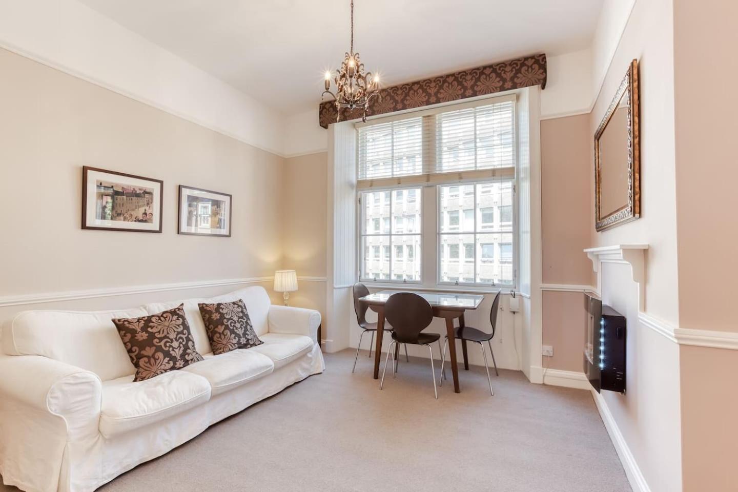 West Port - 2Br In The Heart Of The Old Town Just Off The Grassmarket Edinburgh Dış mekan fotoğraf