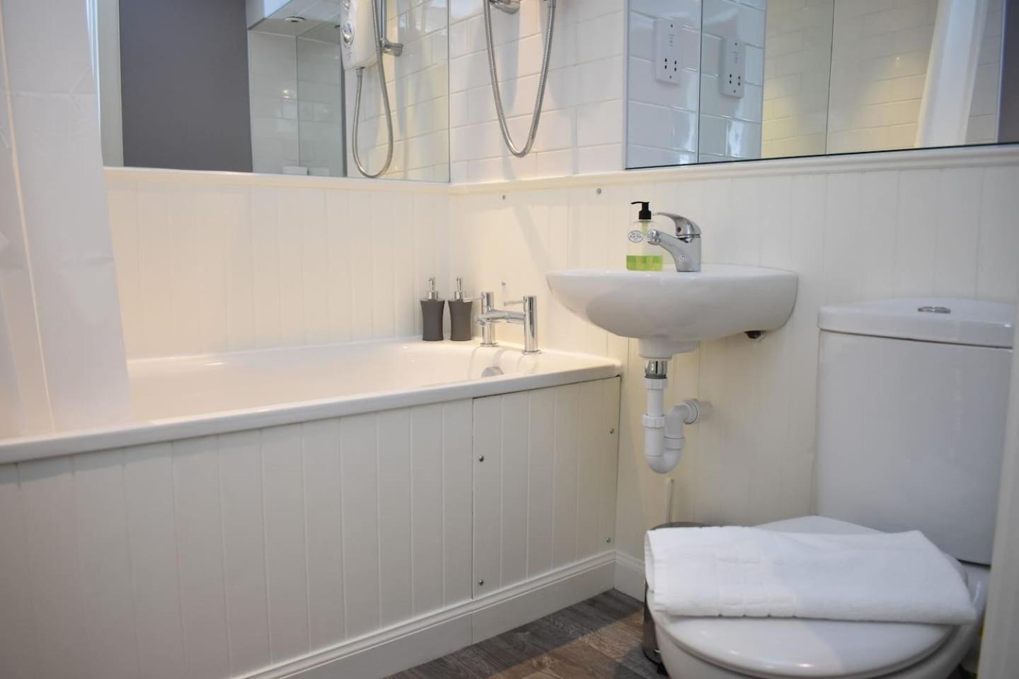 West Port - 2Br In The Heart Of The Old Town Just Off The Grassmarket Edinburgh Dış mekan fotoğraf