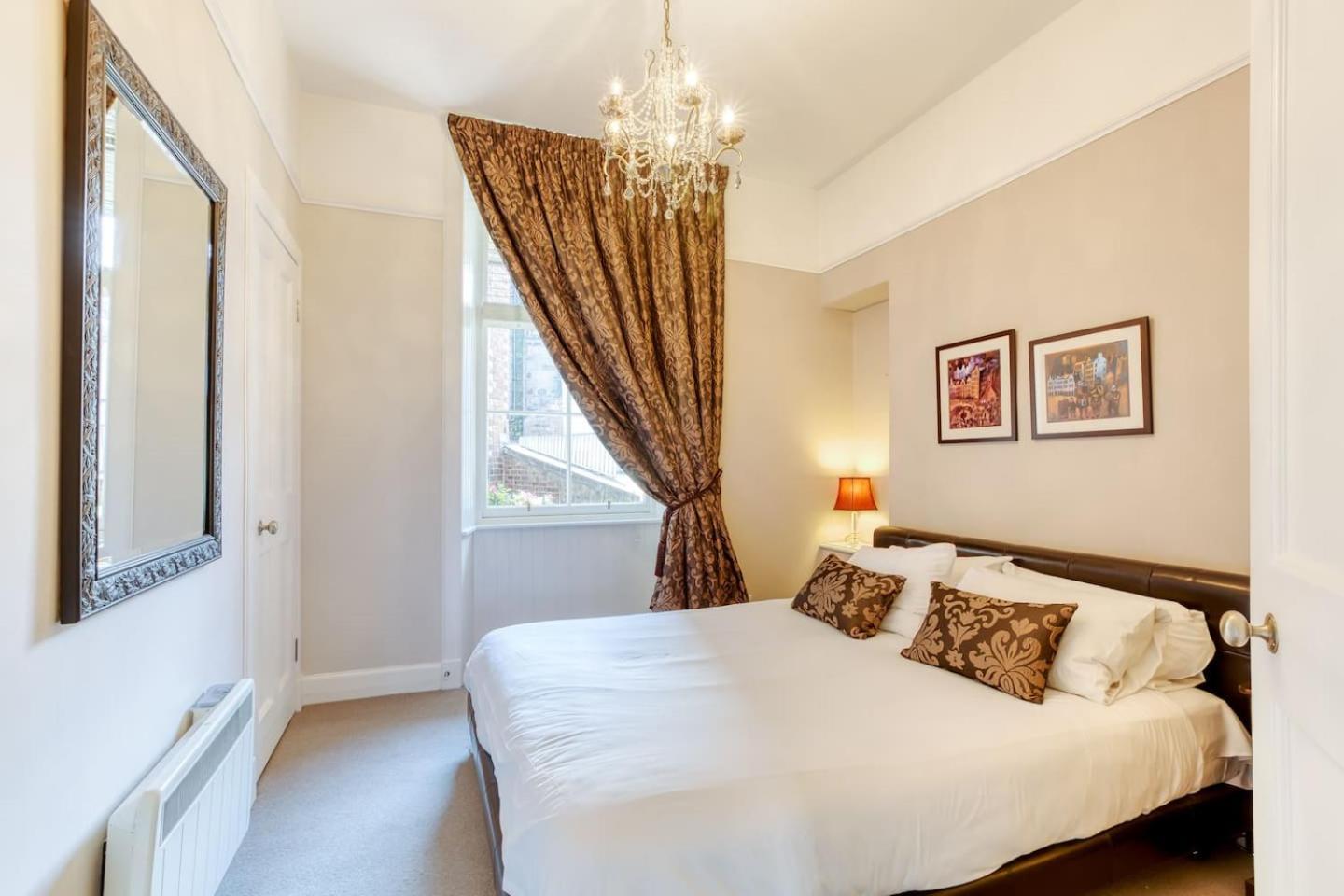 West Port - 2Br In The Heart Of The Old Town Just Off The Grassmarket Edinburgh Dış mekan fotoğraf