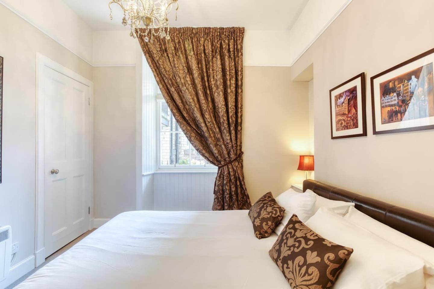 West Port - 2Br In The Heart Of The Old Town Just Off The Grassmarket Edinburgh Dış mekan fotoğraf